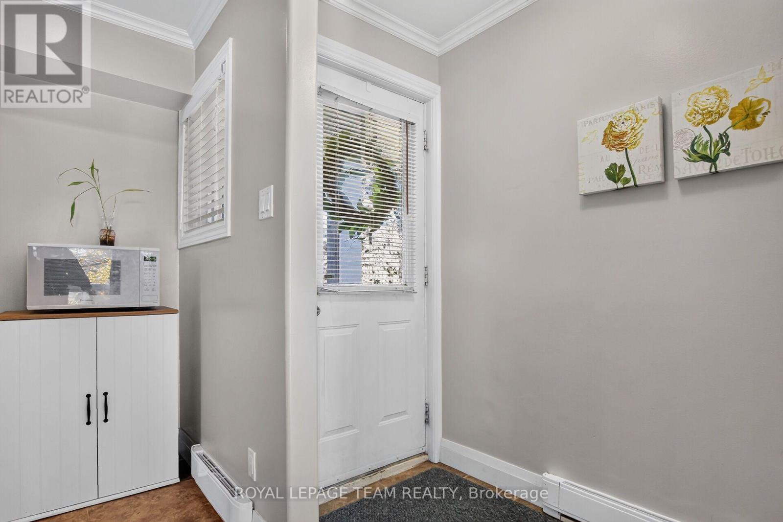 Commercial Properties for Sale in Ottawa – 1508 TANGUAY COURT – By Peter Sagos - Image 8