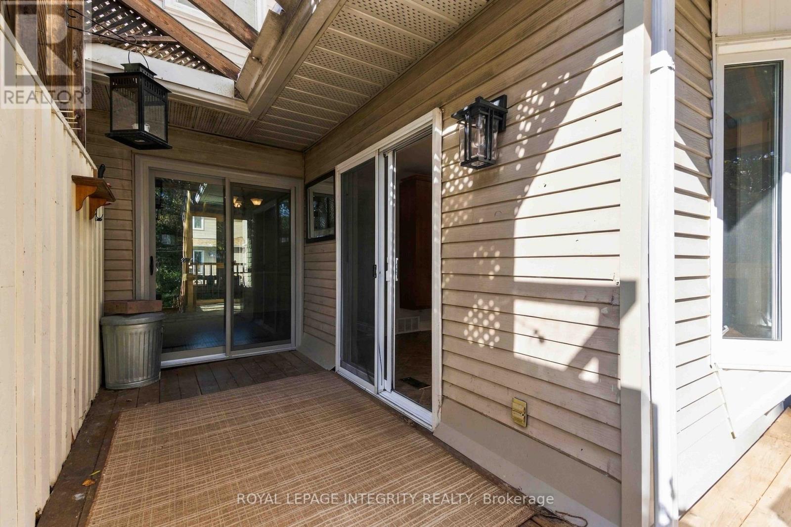 Commercial Properties for Sale in Ottawa – 4 BERTON PLACE – By Peter Sagos - Image 43