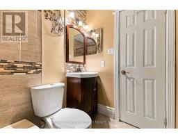 4 Berton Place, Ottawa, ON K2L3R8 Photo 33