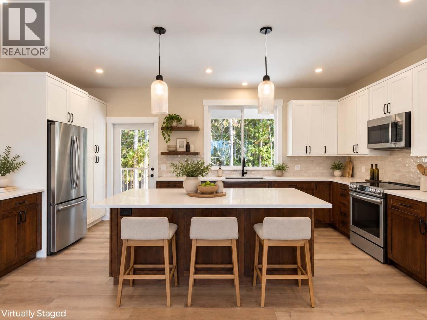 1450 21 Street NE, Salmon Arm - Image 1