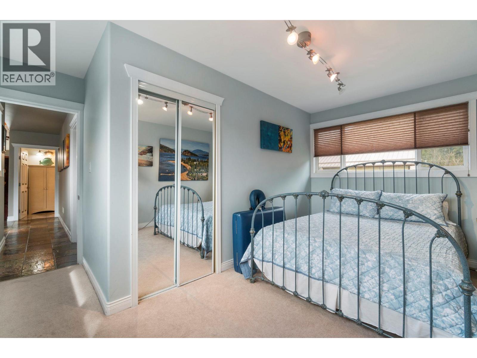 2009 Eagle Bay Road - 32