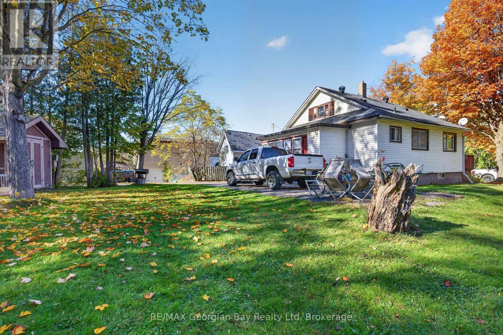 18 Brock Street, Penetanguishene photo 26