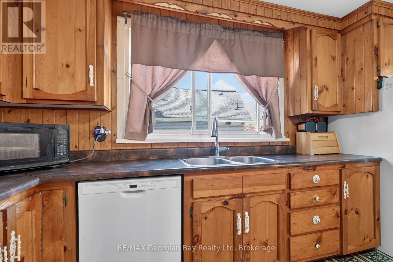 18 BROCK STREET, Penetanguishene — photo 9