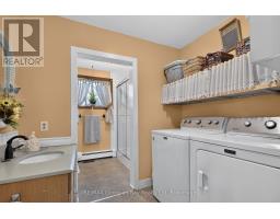 18 Brock Street, Penetanguishene, ON L9M1R9 Photo 18