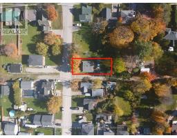 18 Brock Street, Penetanguishene, ON L9M1R9 Photo 29