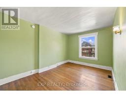 Kitchen - 101 Beatrice Street, Toronto, ON M6J2T2 Photo 14