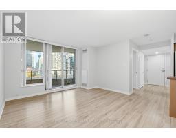 701 - 228 Queens Quay W, Toronto, ON M5J2X1 Photo 7