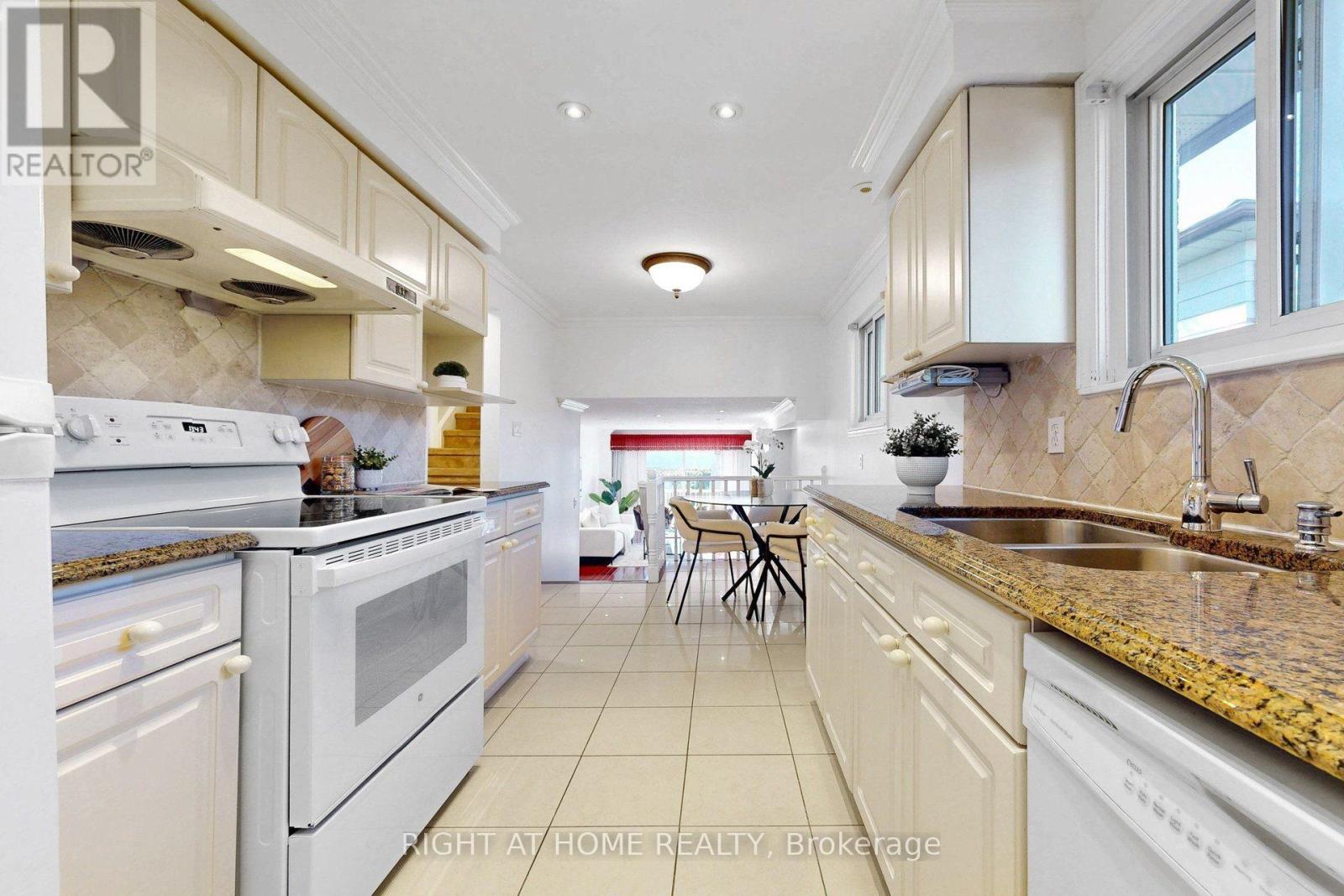 13 Clancy Drive, Toronto, ON photo 18