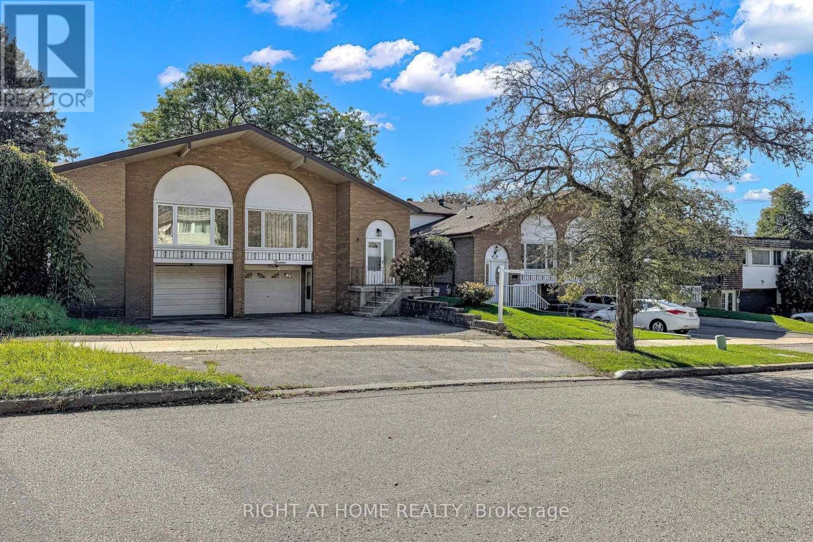 13 CLANCY DRIVE, Toronto (Don Valley Village) — photo 3
