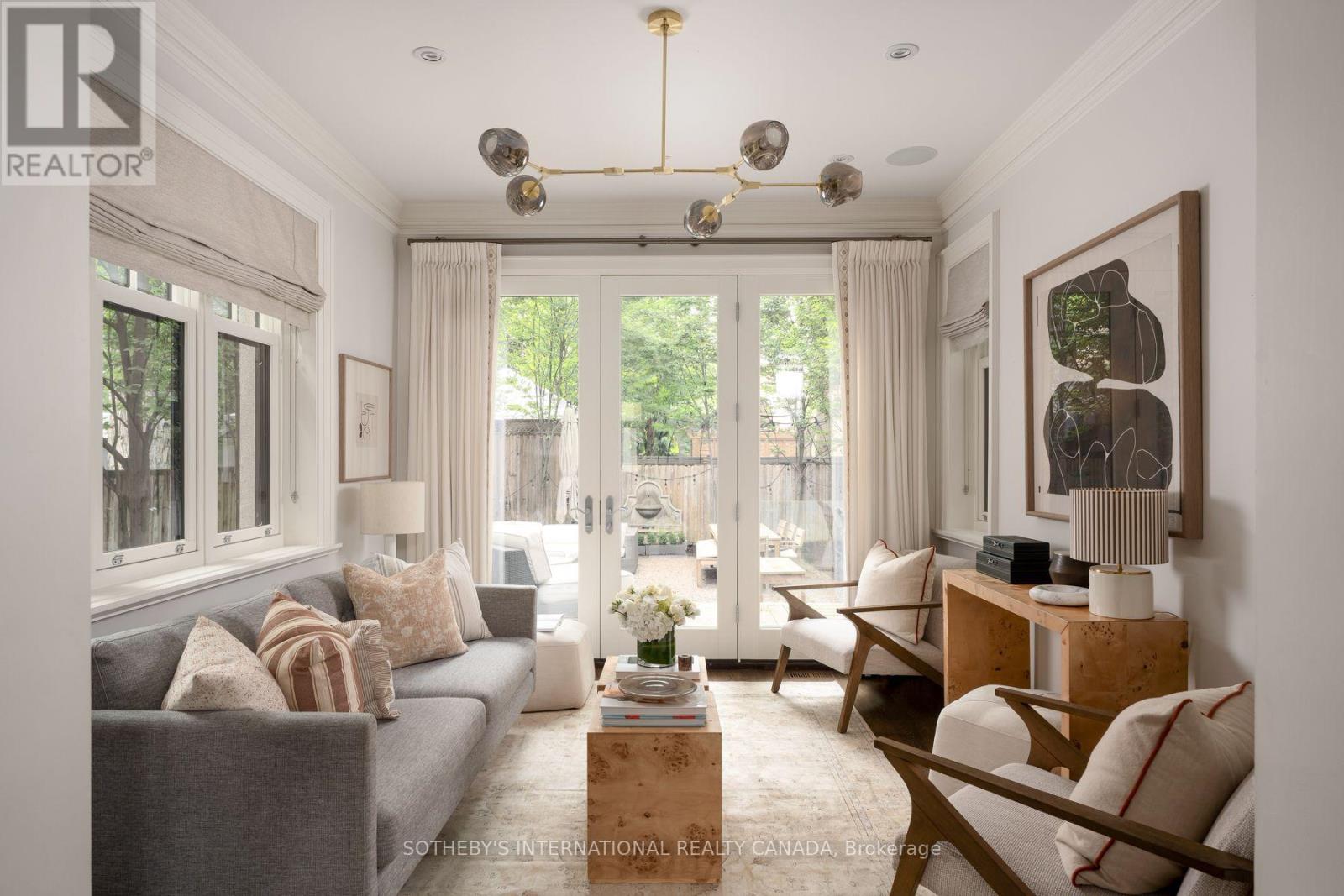 106 Highland Avenue, Toronto, ON photo 18