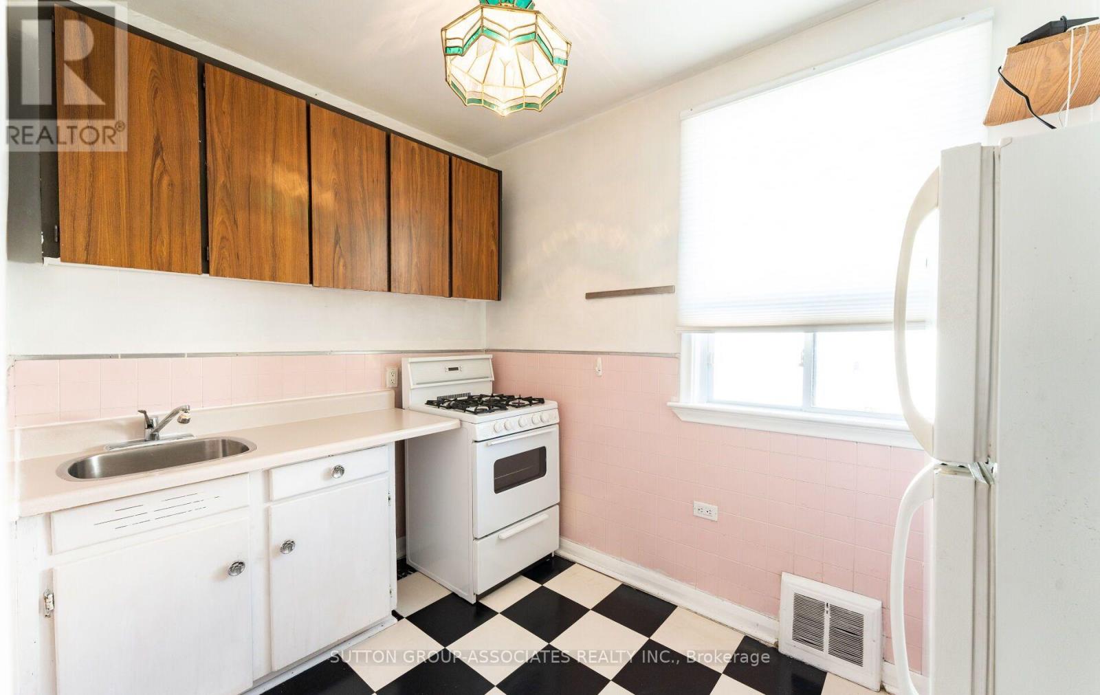 2ND FLOOR - 35 BELLWOODS AVENUE, Toronto (Trinity-Bellwoods) — photo 9