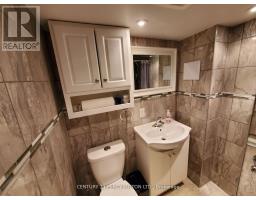 36 St. Paschal Court, Toronto, ON M2M4A5 Photo 11
