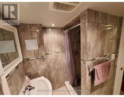 36 St. Paschal Court, Toronto, ON M2M4A5 Photo 12