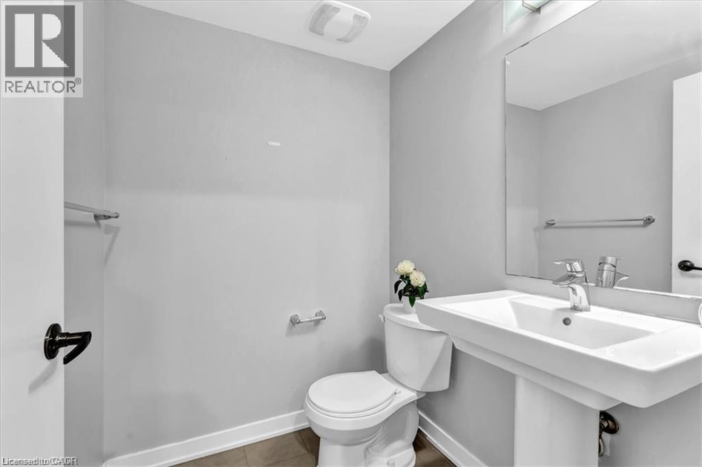 94 CRAFTER Crescent, Stoney Creek — photo 9