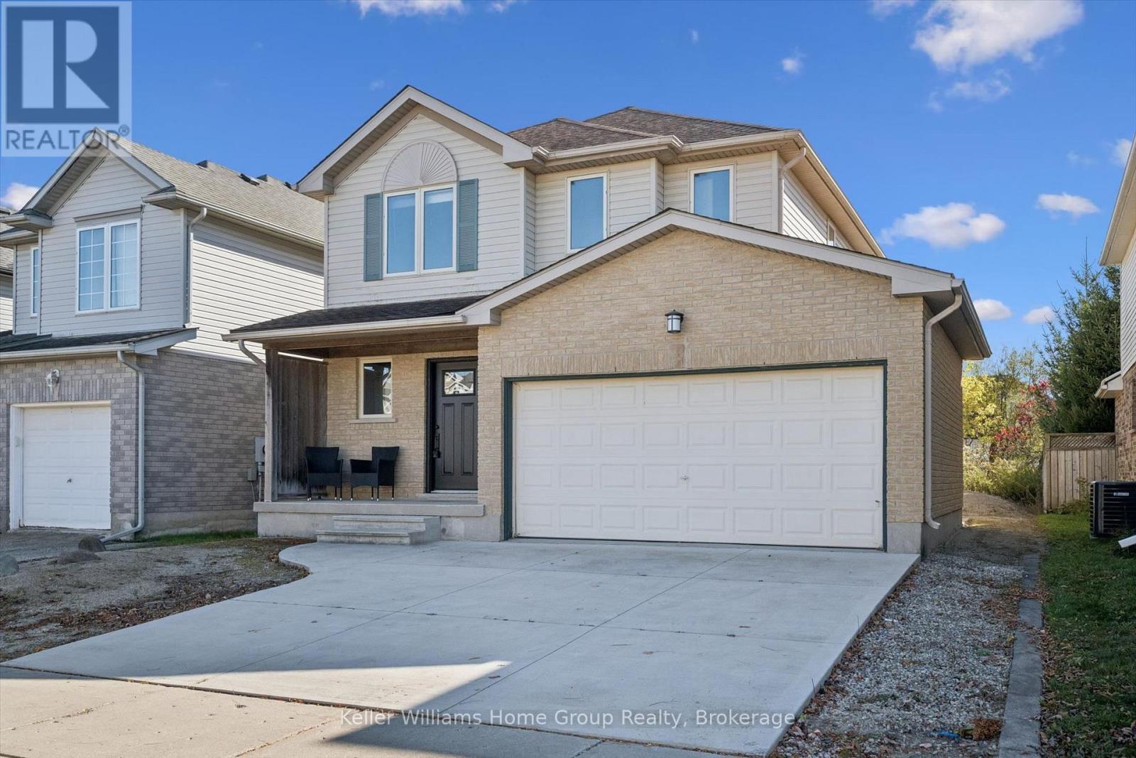 9 BRISTOW CREEK DRIVE — photo 2