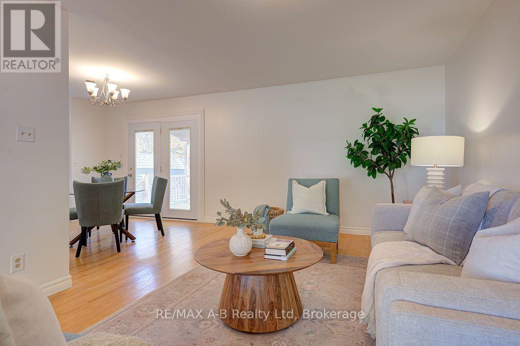 118 FEICK CRESCENT, Stratford — photo 10