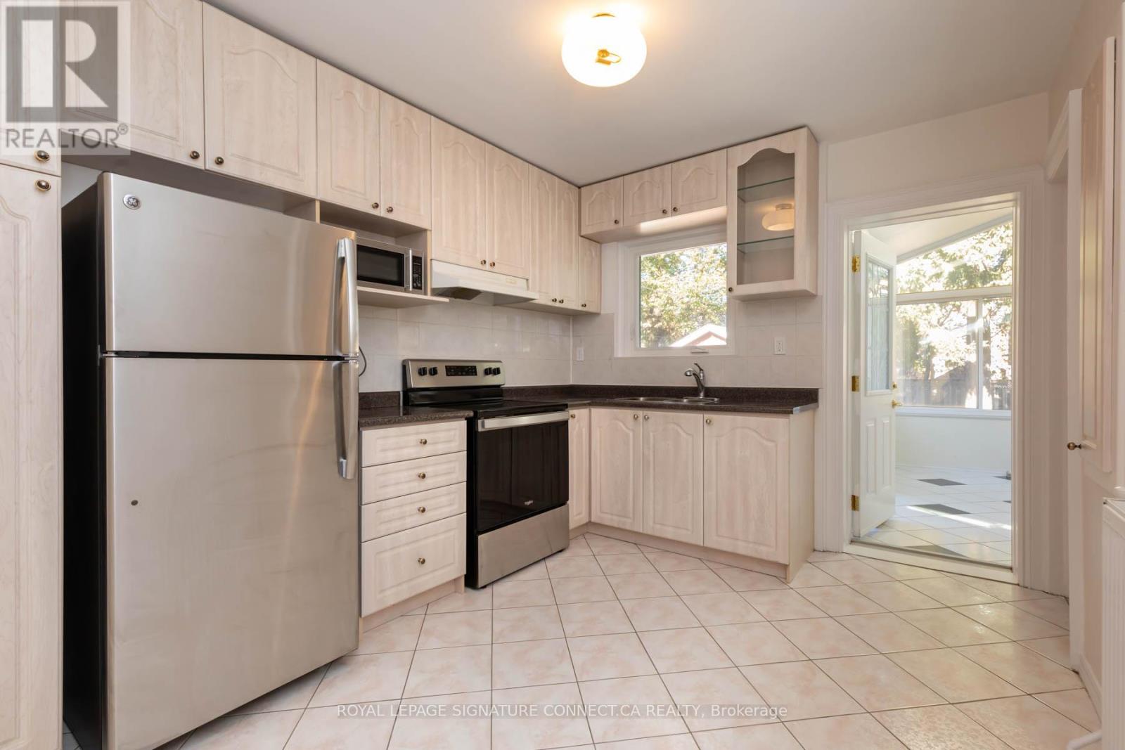 208 FLOYD AVENUE, Toronto (Danforth Village-East York) — photo 9