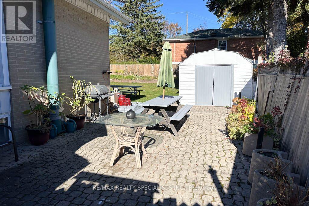 124 Roebuck Drive, Toronto, ON photo 24