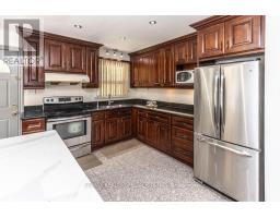 Kitchen - 124 Roebuck Drive, Toronto, ON M1K2H8 Photo 9