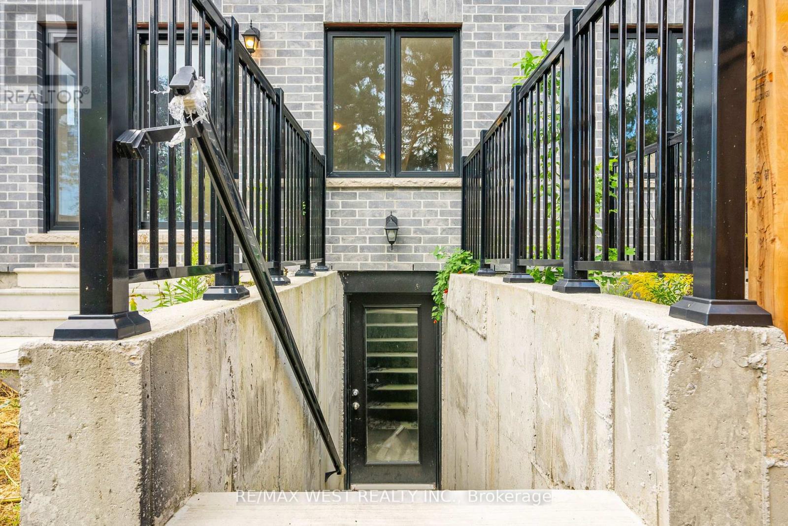 131 Guelph Street, Oshawa, ON photo 40