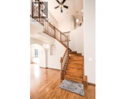 2pc Bathroom - 131 Edgebrook Close Nw, Calgary, AB T3A4W7 Photo 12