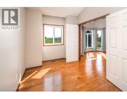 Living room - 131 Edgebrook Close Nw, Calgary, AB T3A4W7 Photo 17