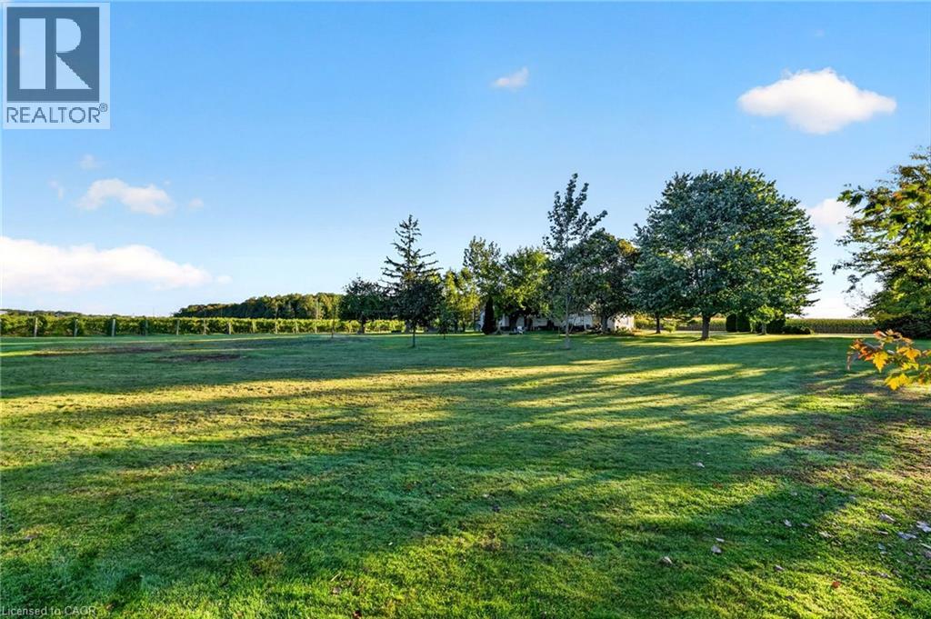 3702 CAMPDEN Road - 33