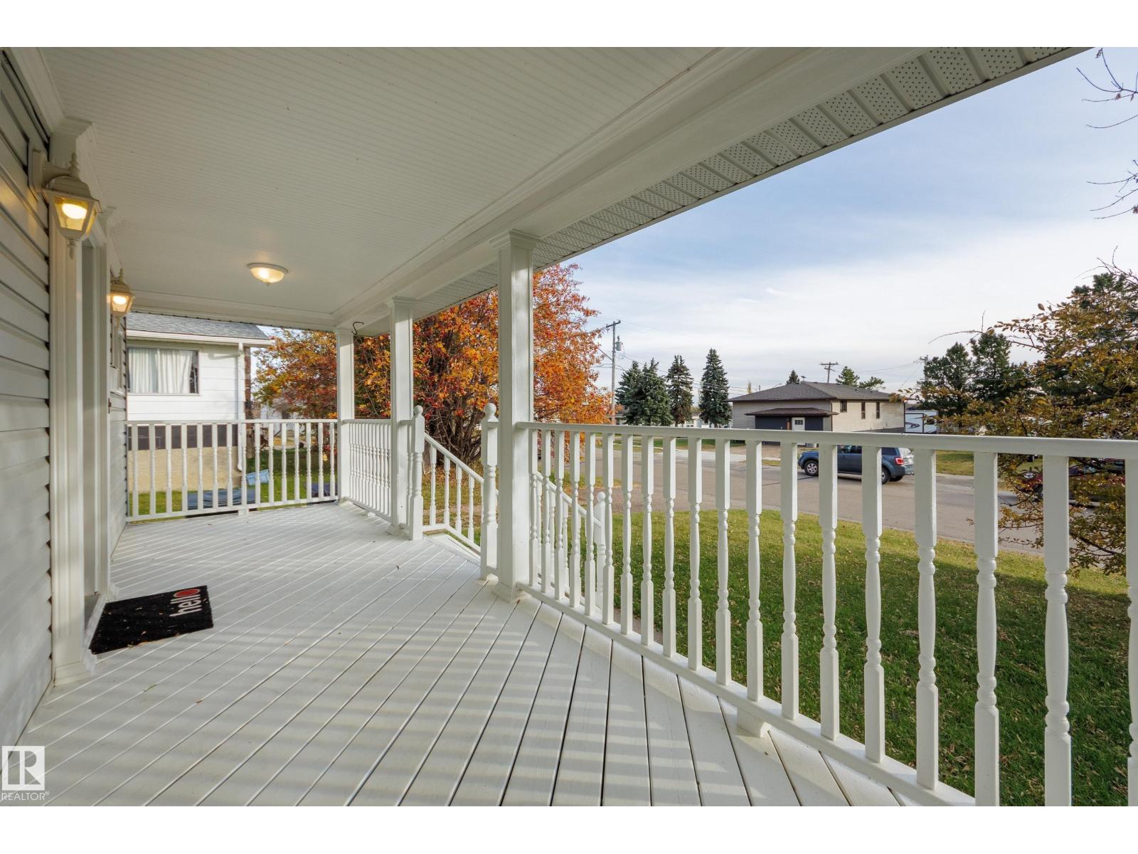 4908 51 Avenue, photo 2