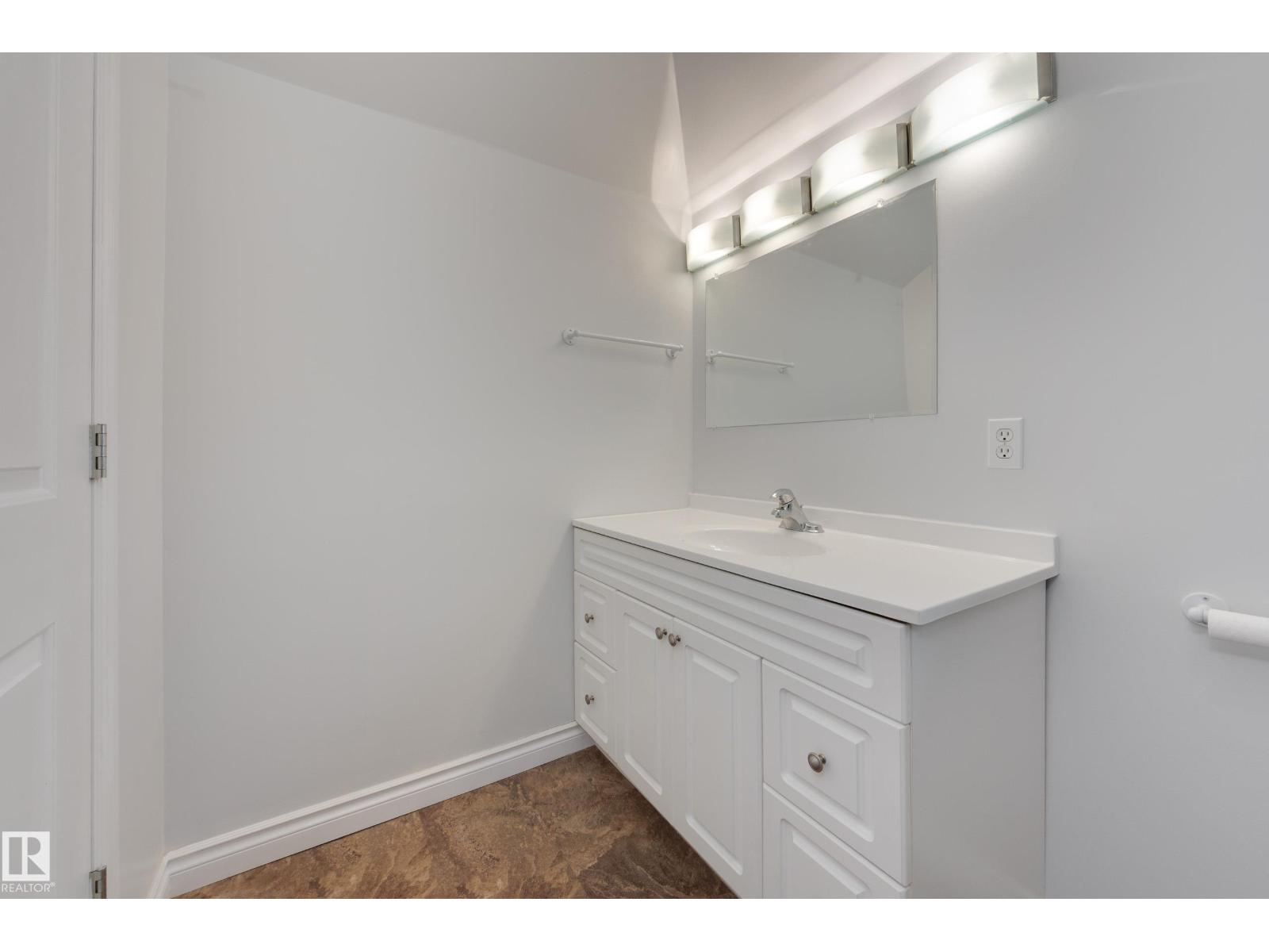 4908 51 Avenue, photo 28