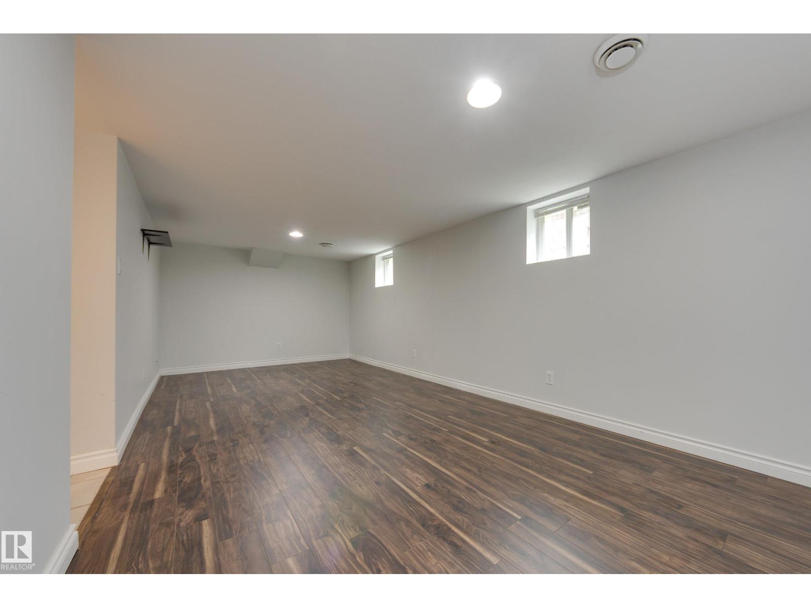 4908 51 Avenue, photo 33