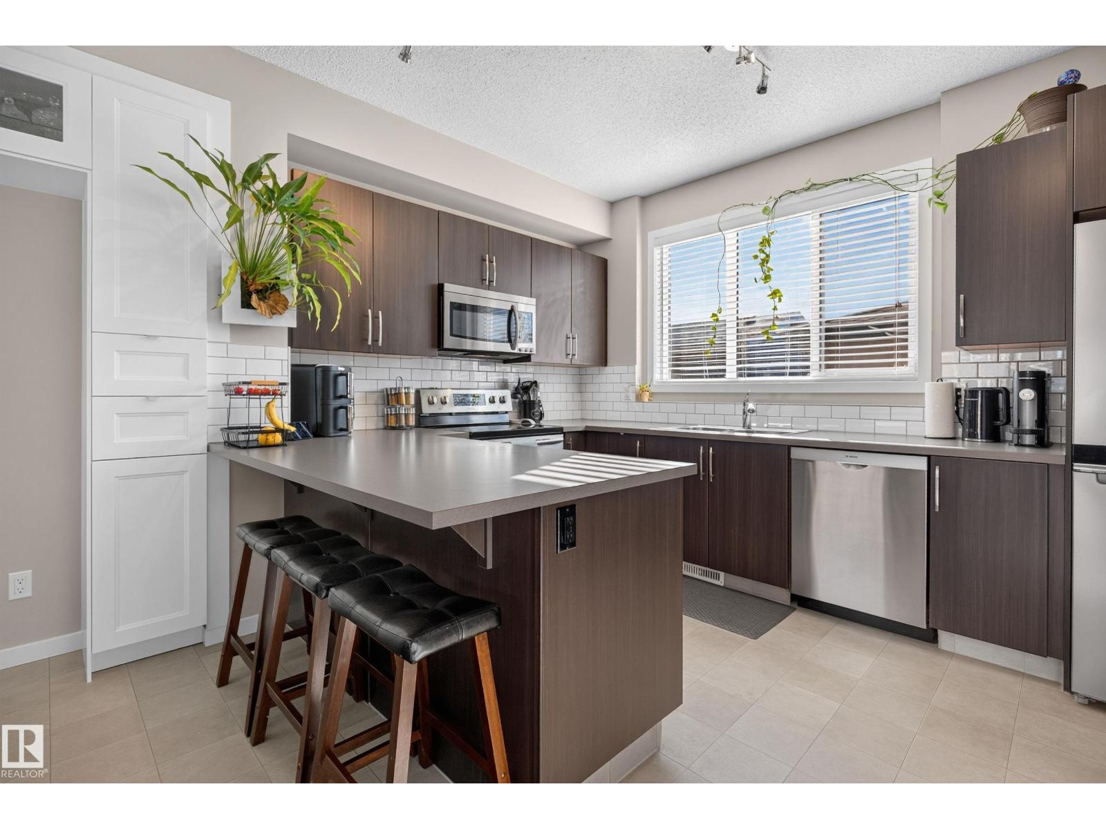 360 CHARLESWORTH DR SW, Edmonton — photo 8