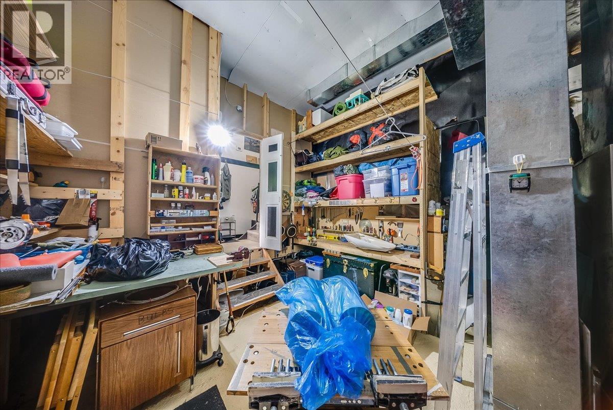 2510 Cooke Avenue, Rossland - Image 1