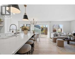 Family room - 130 Chapman Close Se, Calgary, AB T2X3V7 Photo 11