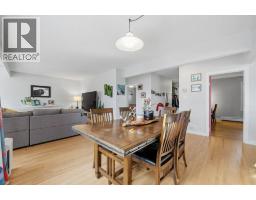 Kitchen - 3239 Kenmare Crescent Sw, Calgary, AB T3E4R4 Photo 10