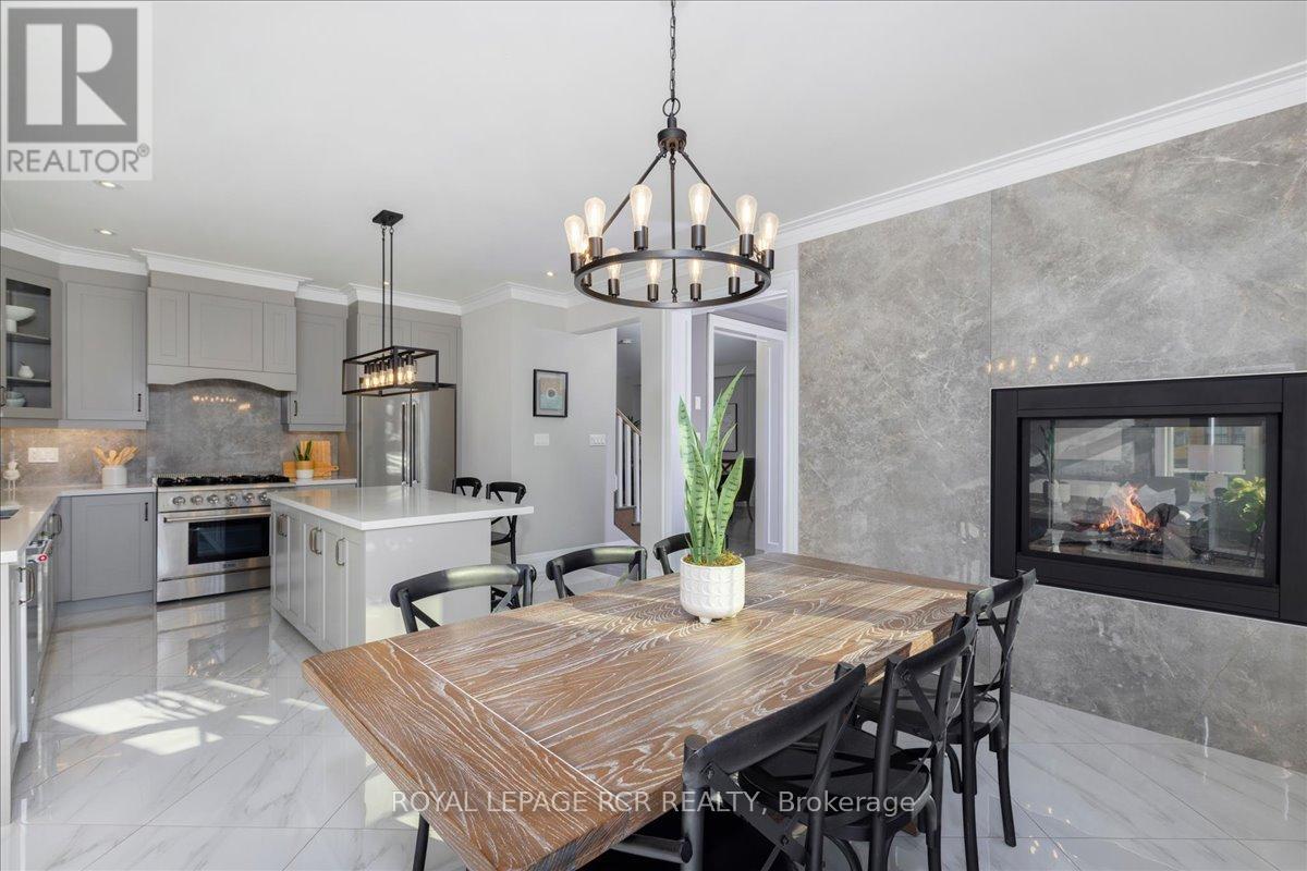 47 Carondale Square, East Gwillimbury, ON photo 15