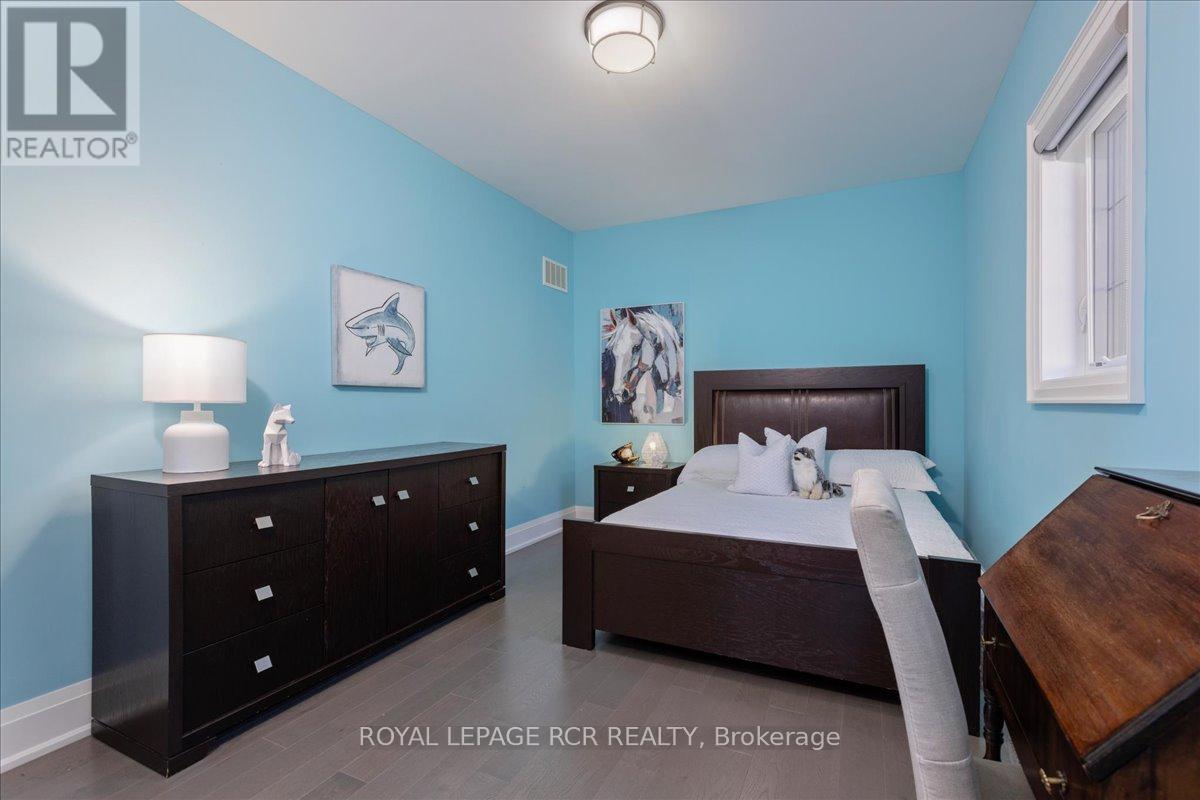47 Carondale Square, East Gwillimbury, ON photo 22