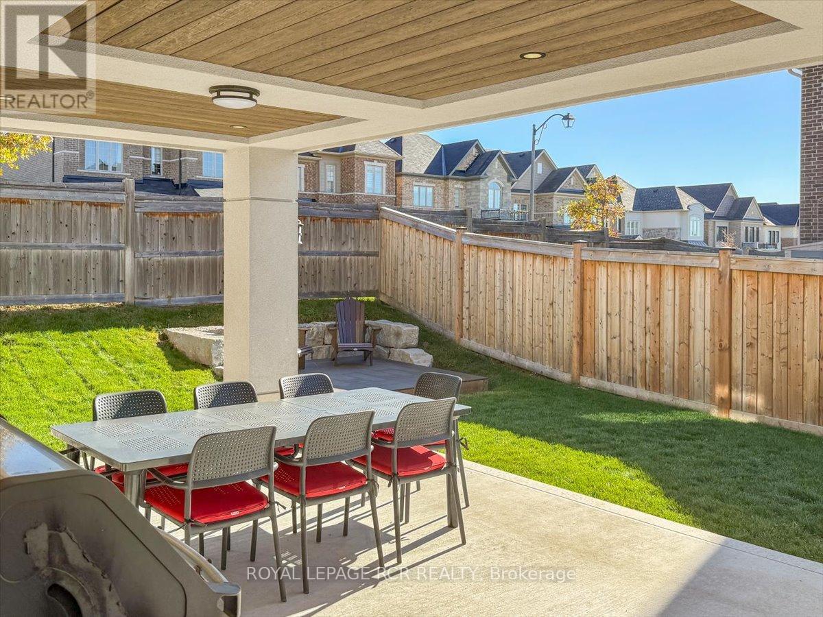 47 Carondale Square, East Gwillimbury, ON photo 24