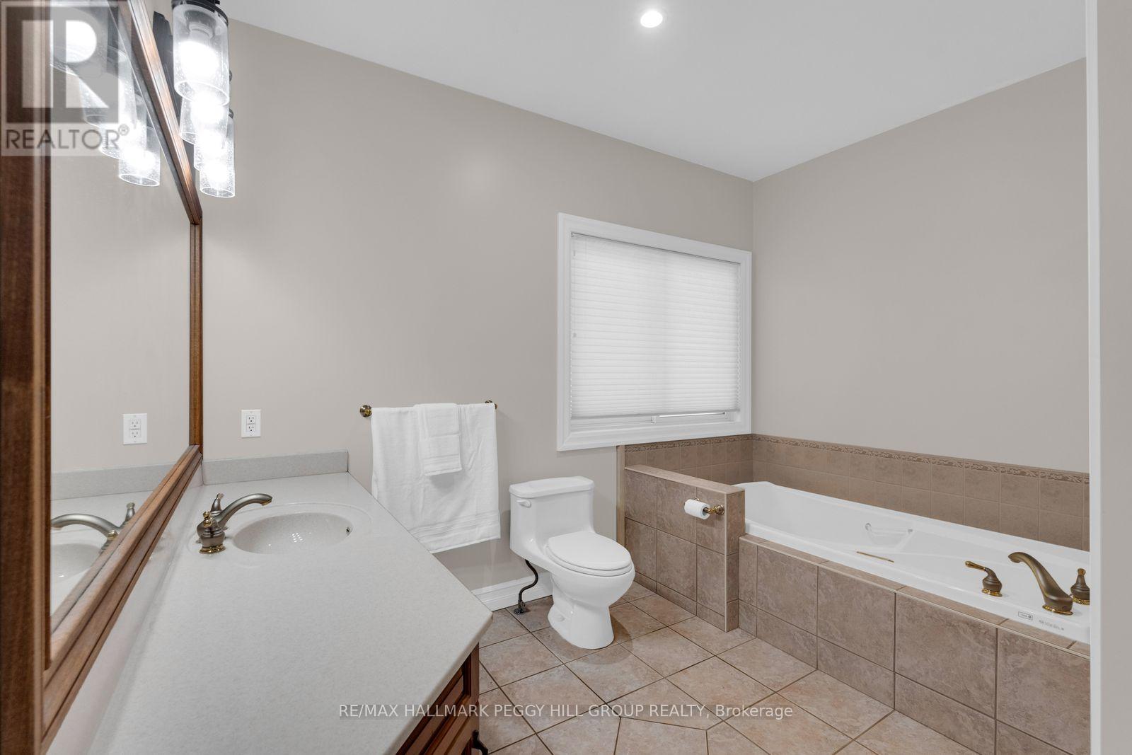 61 White Elm Road, Barrie, ON photo 15