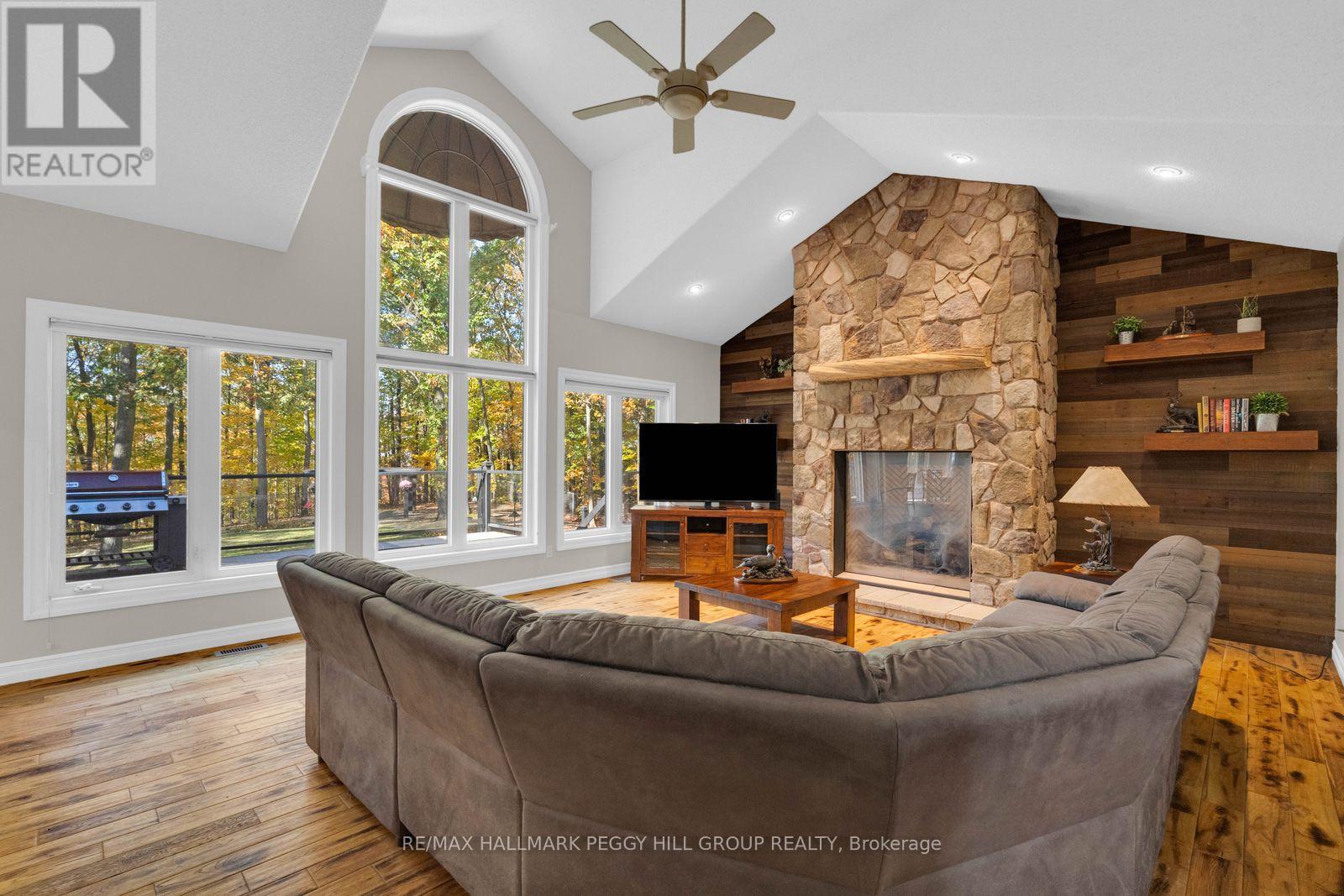 61 WHITE ELM ROAD, Barrie (Holly) — photo 6