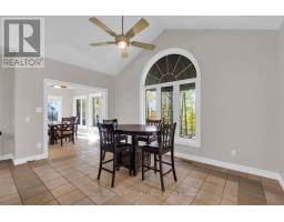 Eating area - 61 White Elm Road, Barrie, ON L4N0E5 Photo 10