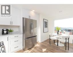 328 Damon Dr, View Royal, BC V9B5J5 Photo 18