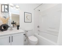 328 Damon Dr, View Royal, BC V9B5J5 Photo 37