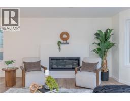 Ensuite - 328 Damon Dr, View Royal, BC V9B5J5 Photo 9