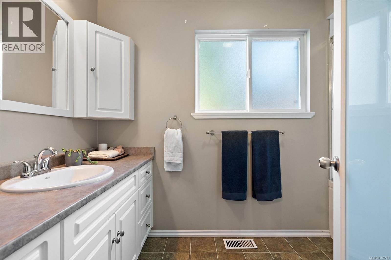  321 Renart Place, Langford