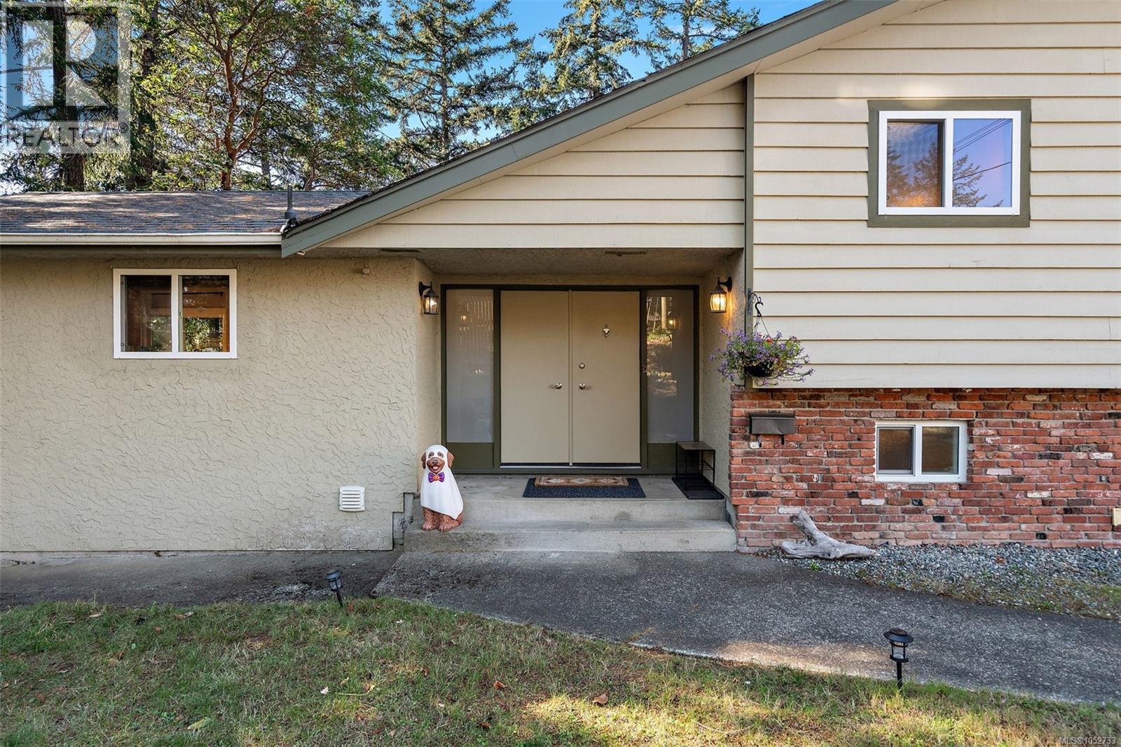  321 Renart Place, Langford