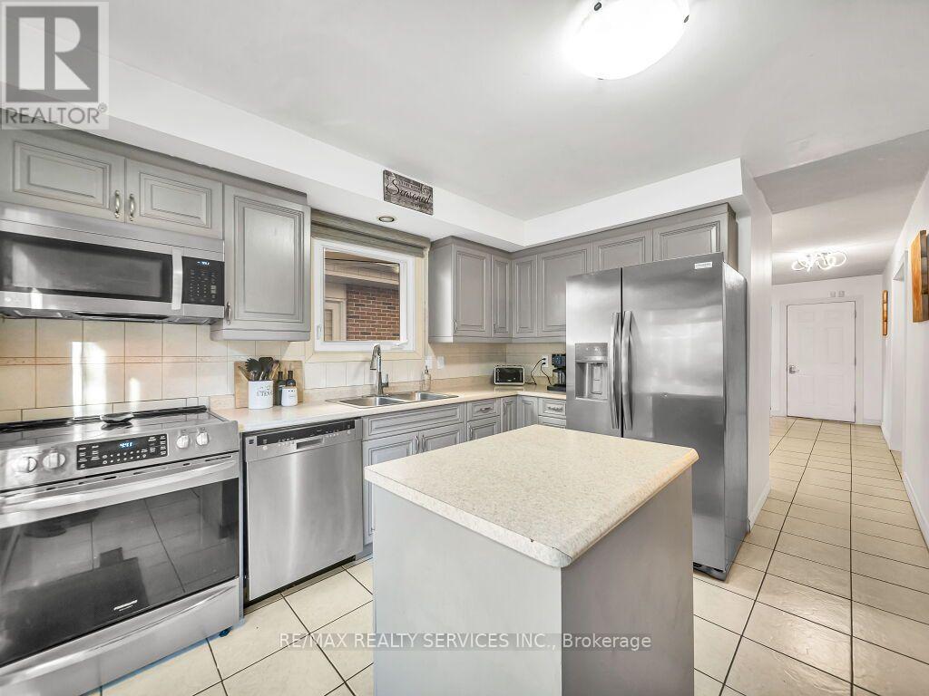 158 Fanshawe Drive, Brampton, ON photo 17