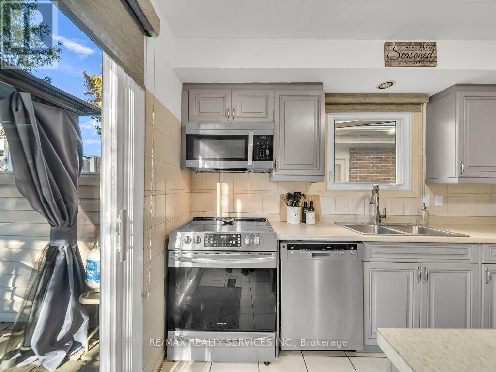 158 Fanshawe Drive, Brampton, ON photo 20