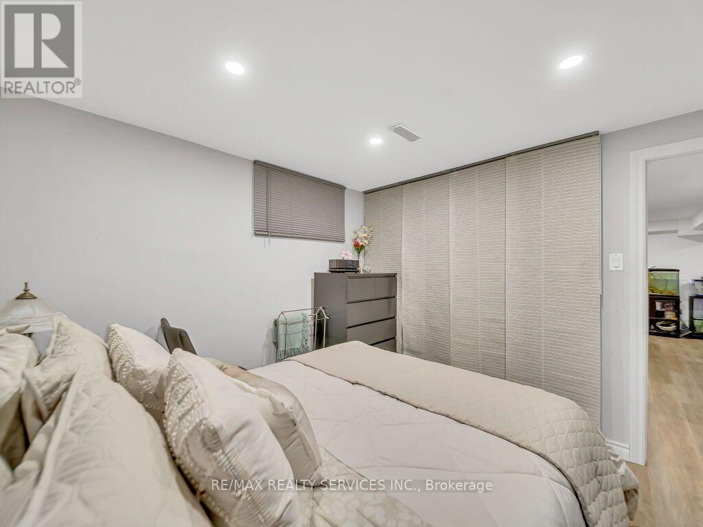 158 Fanshawe Drive, Brampton, ON photo 38