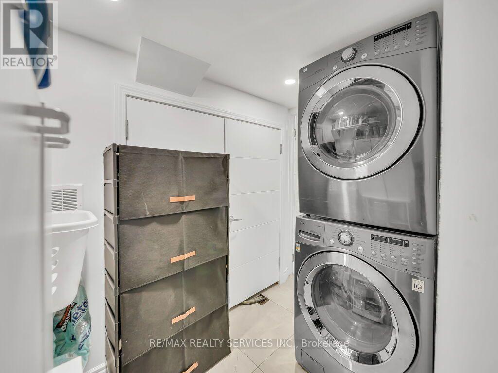 158 Fanshawe Drive, Brampton, ON photo 40