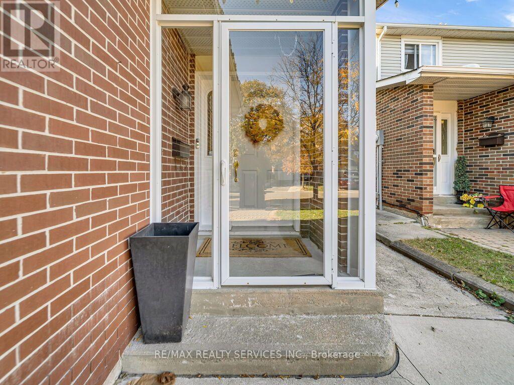 158 Fanshawe Drive, Brampton, ON photo 5